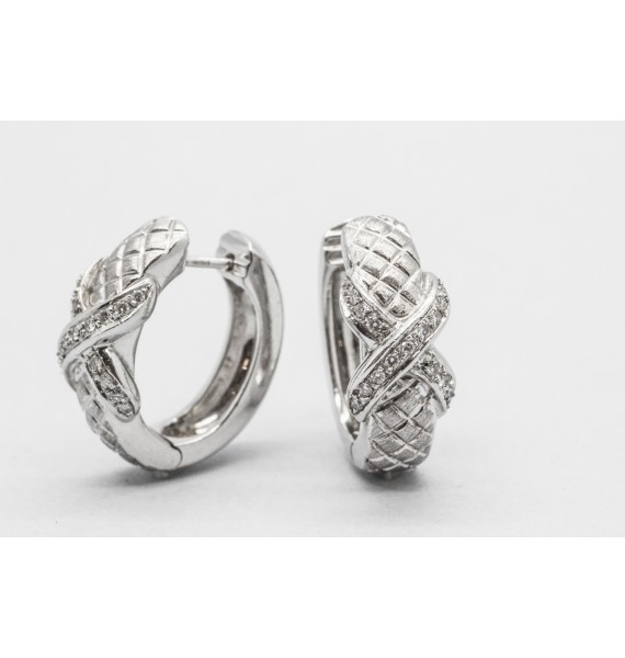 18kt White Gold Diamond Earrings