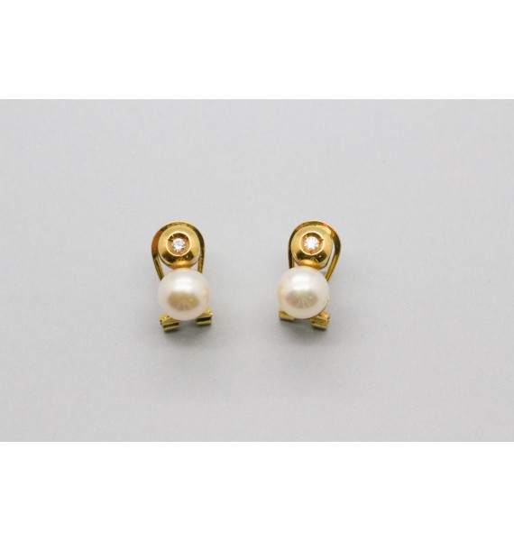 ORO AMARILLO PENDIENTE OMEGA