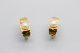 Pendientes en Oro Amarillo de 18 Quilates con Perlas