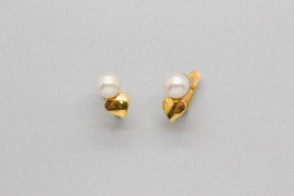 18Kt Yellow Gold Pearl "Heart" Earrings