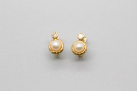 Pendientes en Oro Amarillo de 18 Quilates con Perlas y Circonitas