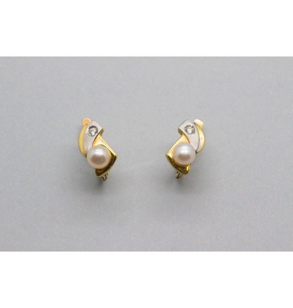 18Kt White & Yellow Gold Pearl Earrings