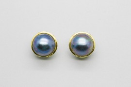 18Kt Yellow Gold Tahitian Pearl Earrings