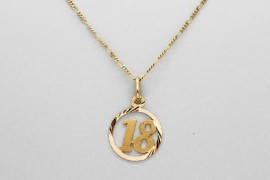 Colgante "18" en Oro Amarillo de 18 Quilates