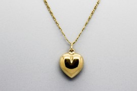 18kt Yellow Gold Heart Pendant