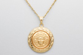 18Kt Yellow Gold "Versace" Pendant