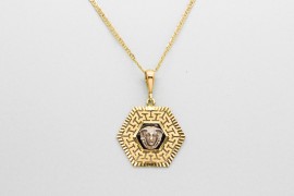 18Kt Gold "Versace" Pendant
