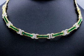 18Kt Gold Necklace with Diamonds and Emeralds