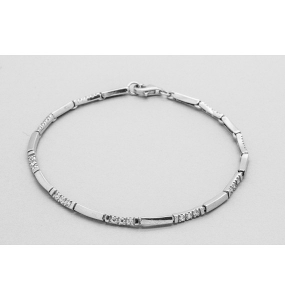 18Kt White Gold Gemstone Bracelet