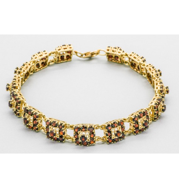 18Kt Yellow Gold Garnet Bracelet