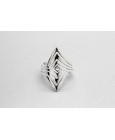Anillo en Plata de Ley con un Diseño de Rombos y Tres Bandas