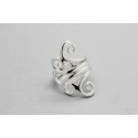 Anillo Tres Bandas en Plata de Ley con un Diseño de Olas