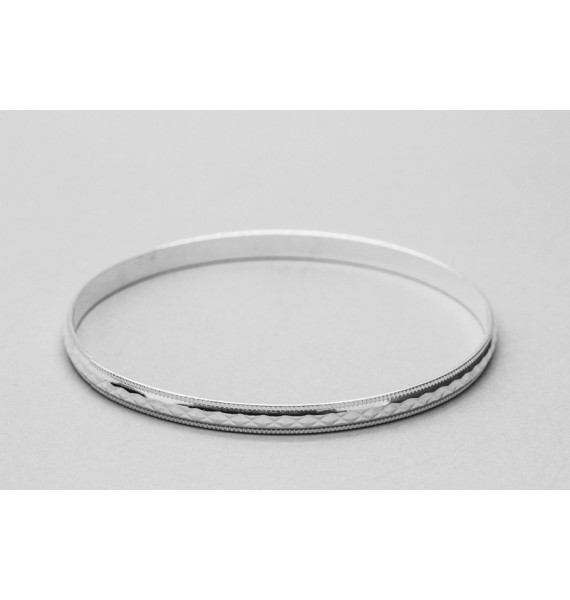 Sterling Silver Bangle with a Rhombus Design