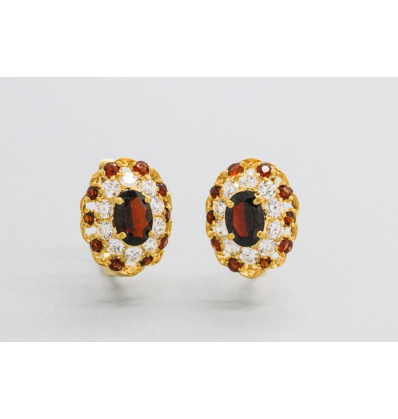 Pendientes en Oro de 18 Quilates con Granate y Circonitas