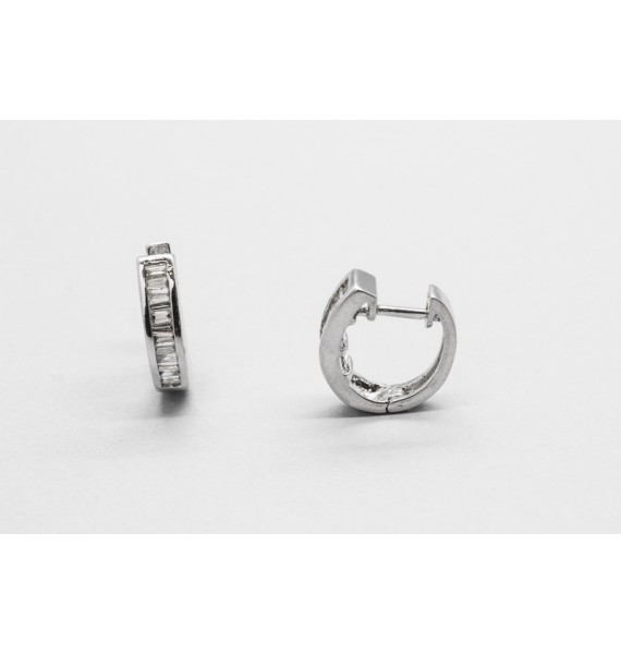 18Kt White Gold Hoop Earring Decorated with 0.20ct Diamonds