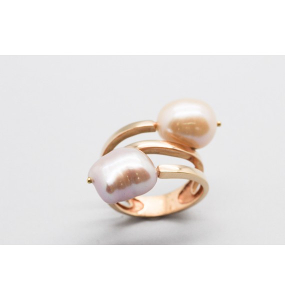 18Kt Rose Gold Ring Decorated with Two Baroque Pearls
