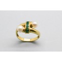 18Kt Yellow Gold Ring Decorated with Pearls and Emeralds