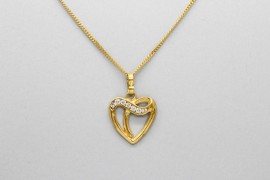 18Kt Yellow Gold Heart Pendant Decorated with Cubic Zirconia