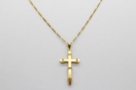 18Kt Yellow Gold Cross Pendant with Gold Details