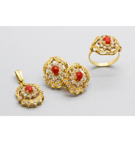 18Kt Yellow Gold Set Decorated with Coral & Cubic Zirconia