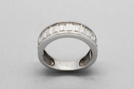 Anillo en Oro de 18 Quilates con Circonitas
