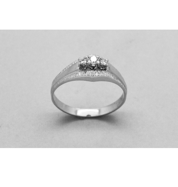 18kt White Gold Diamond Solitaire