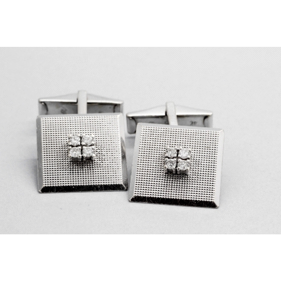 18kt White Gold Diamond Cuff Links