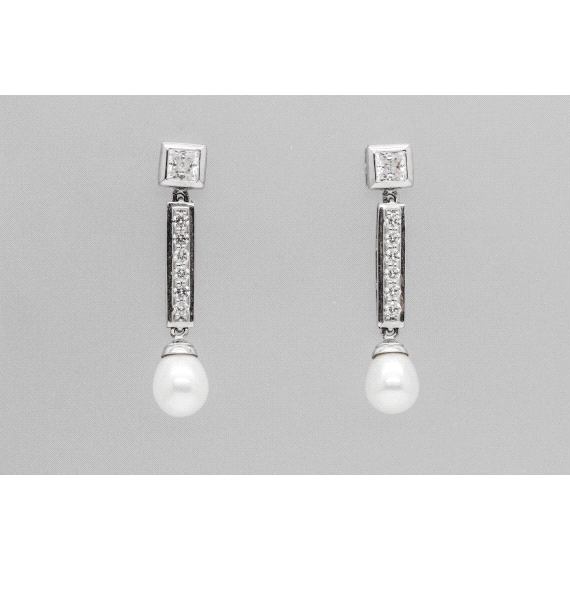 18kt White Gold Pearl & Zirconia Earring