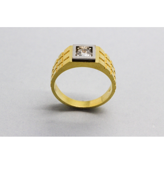 18kt Men's Gold C. Zirconia Ring