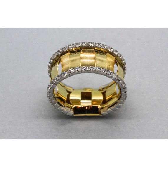18kt Gold Ring with Cubic Zirconia