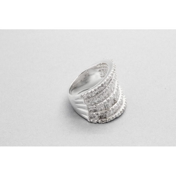 925 Sterling Silver Ring with Crystals
