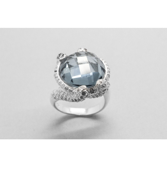 925 Sterling Silver Soliatire Style Ring